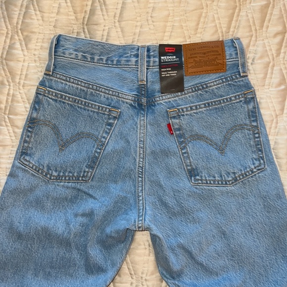 Levi Wedgie Straight jeans - Picture 3 of 3